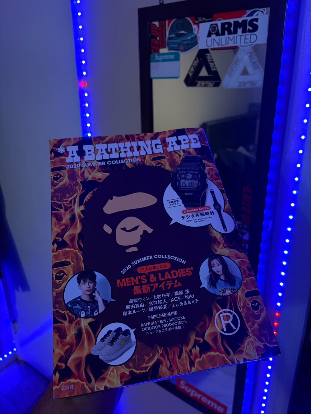 BAPE e-MOOK a Bathing Ape 2020
Spring/Summer Book - WATCH INCLUDED